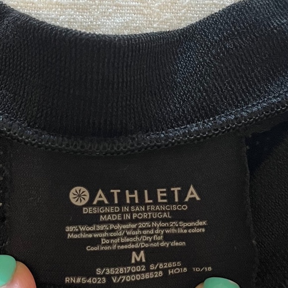 Brand New Athleta "FORESTHILL TOP" - Size Medium - Picture 7 of 8